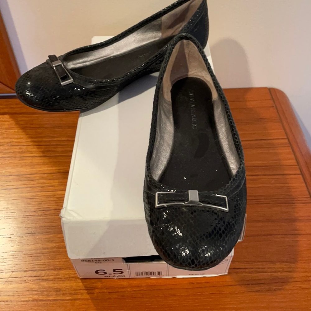 Black flats
